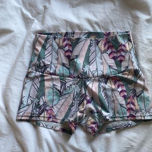Tiki feather shorts!